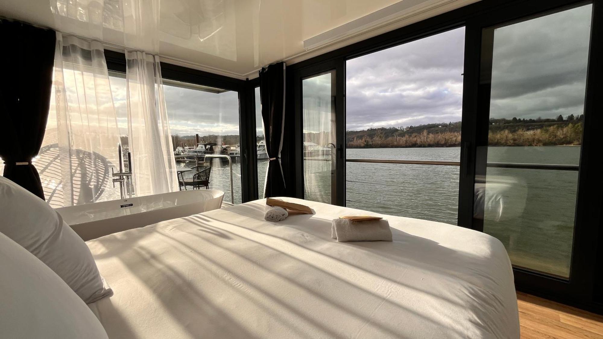 L'Escale Royale Saint-Martin-La-Garenne Port Ilon - Seine - Giverny מראה חיצוני תמונה